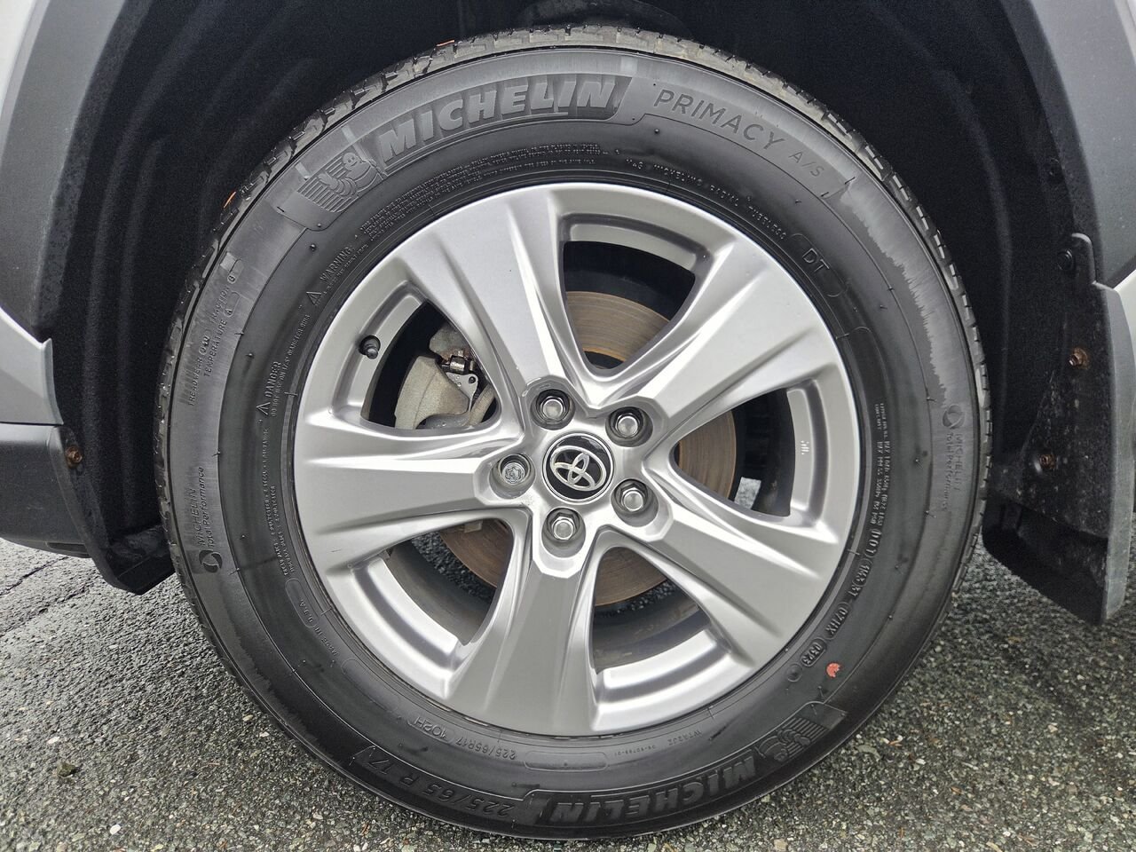 Toyota RAV4 hybride XLE TI 2023 Ciel argent métallisé Lac-Etchemin - photo #12