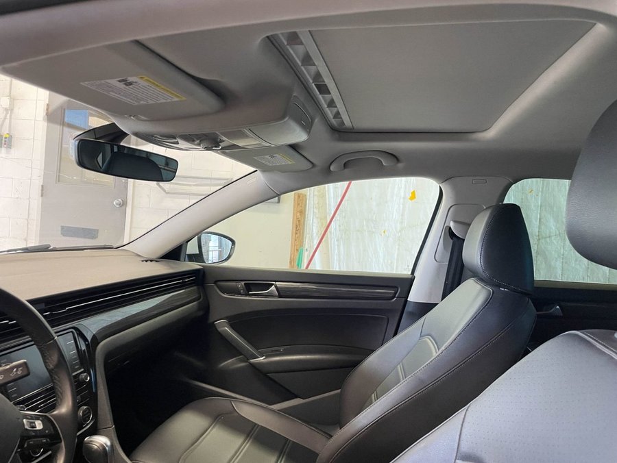 Volkswagen Passat HIGHLINE AUTO *TOIT* CARPLAY SIÈGES CHAUFF ALERTES 2021 Blanc