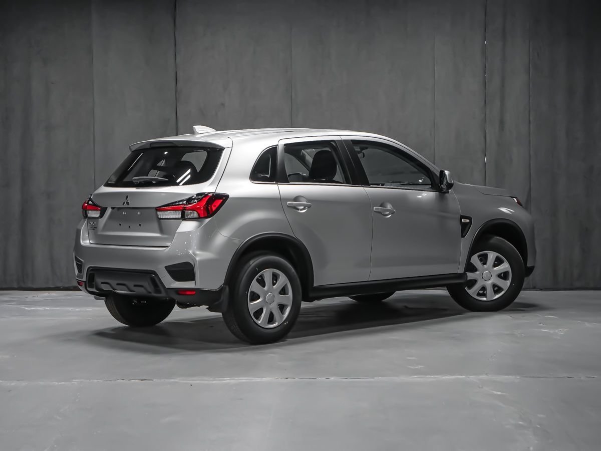 2027 Mitsubishi RVR ES Titanium Grey Montreal - photo #2