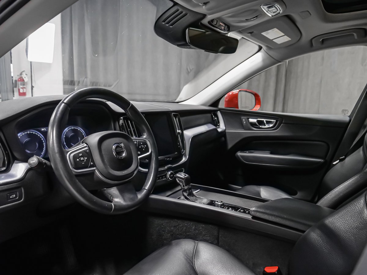 2019 Volvo XC60 Momentum Montreal - photo #1
