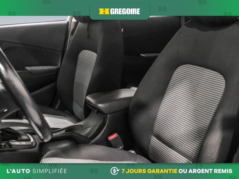 2020 Hyundai Kona White Laval - photo #13