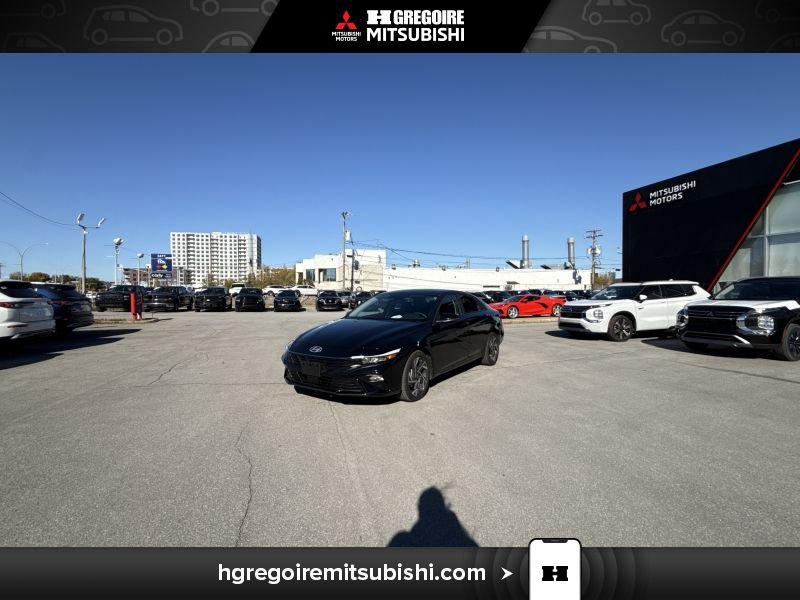 2025 Hyundai Elantra Luxury *Mags * Caméra * Carplay * Toit Black