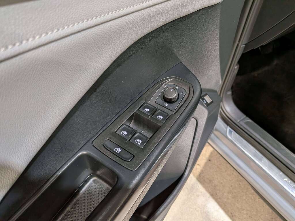Volkswagen Taos Comfortline 4MOTION 2024 Gris Val-David - photo #34