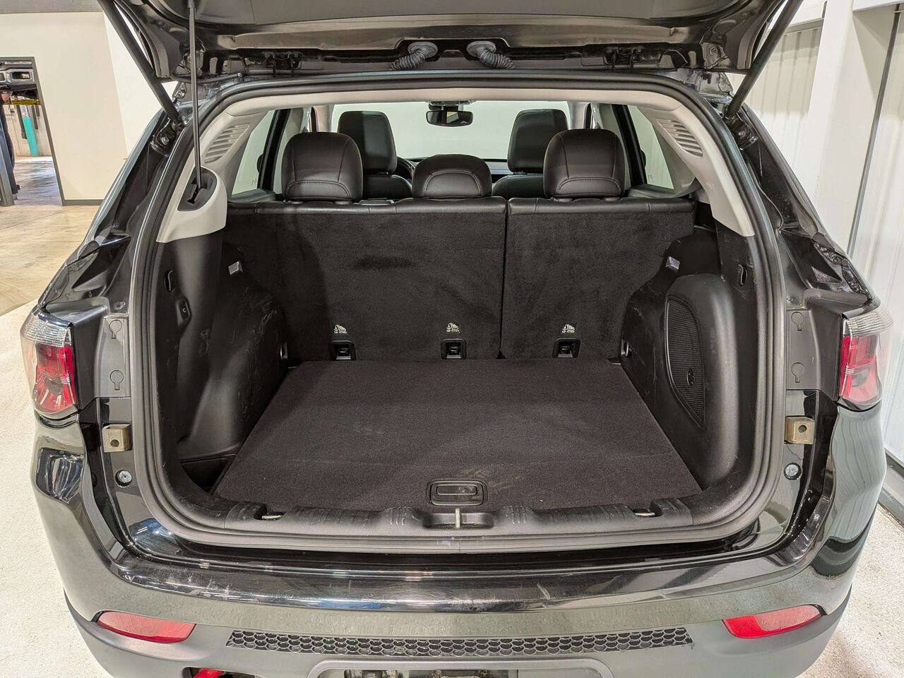 2022 Jeep Compass Trailhawk 4x4 Black Val-David - photo #8