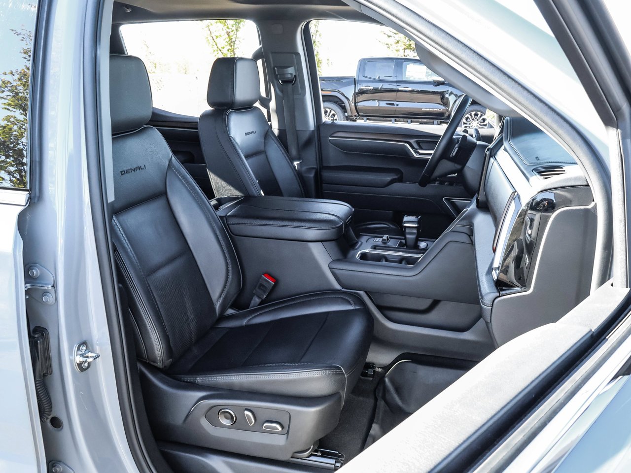 2025 GMC Sierra 1500 4WD Crew Cab 147 Denali Grey Sherwood Park - photo #14