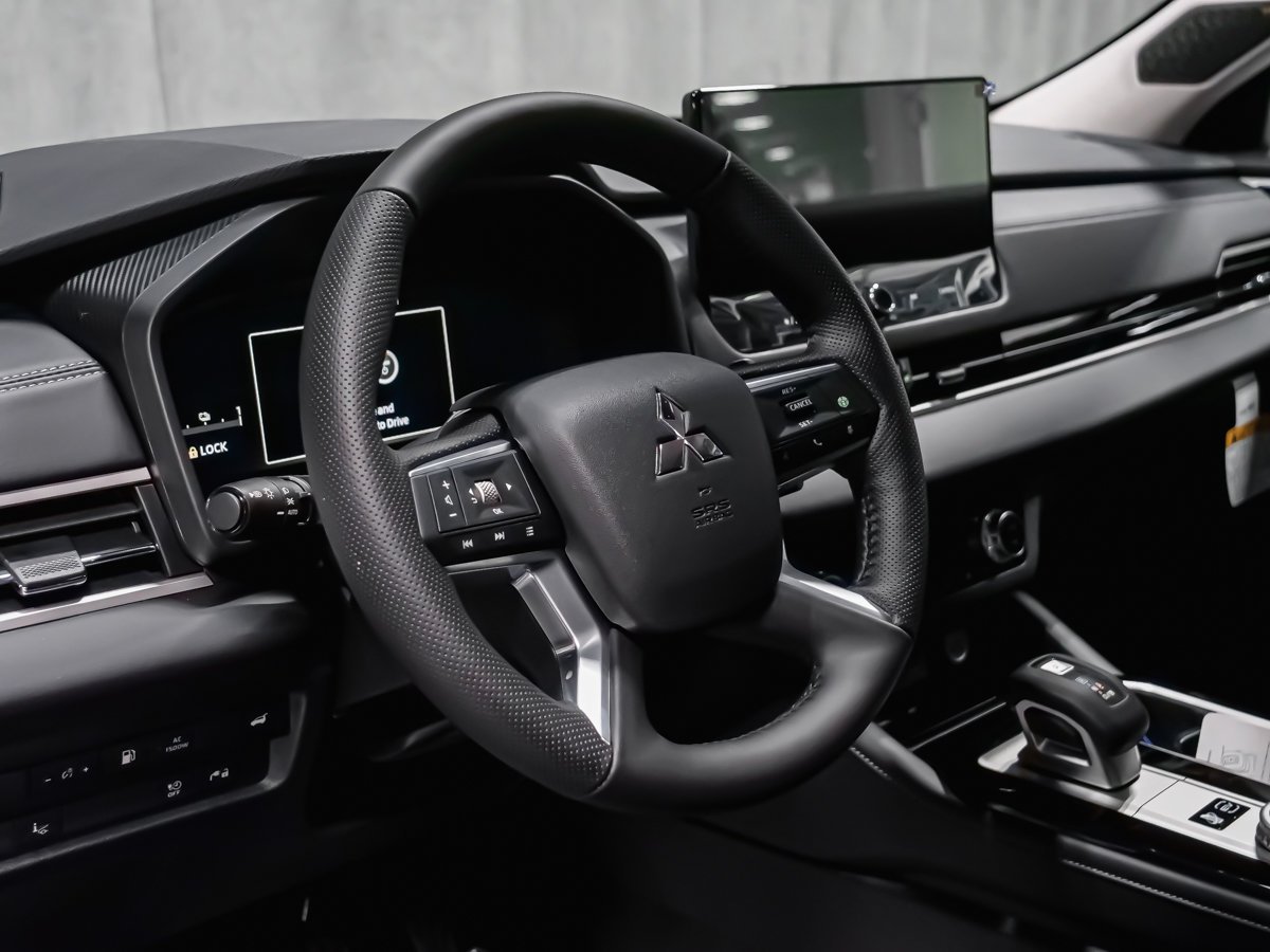 Mitsubishi Outlander PHEV GT 2026 Fini taillé diamant Noir de qualité supérieure Montréal - photo #8