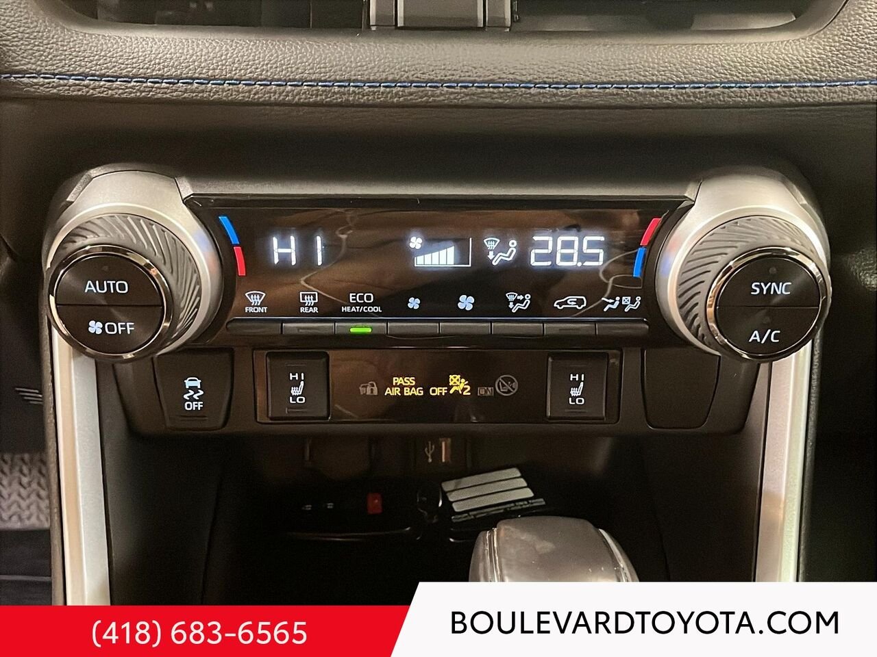 Toyota RAV4 Hybride 100665A-3 | SE, AWD 2023 Argent Québec - photo #15
