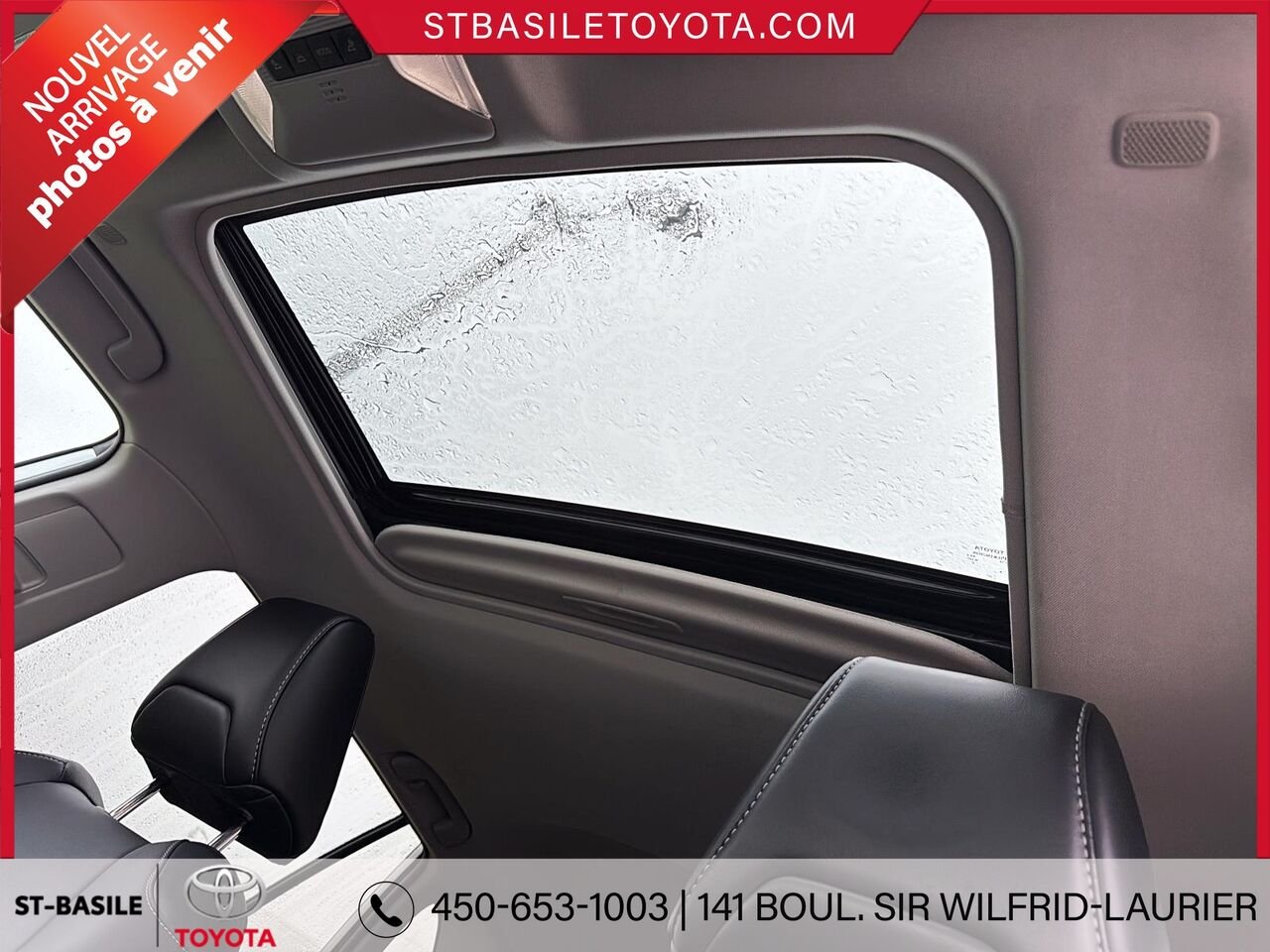 TOYOTA RAV4 2023 Argent Saint-Basile-le-Grand - photo #8