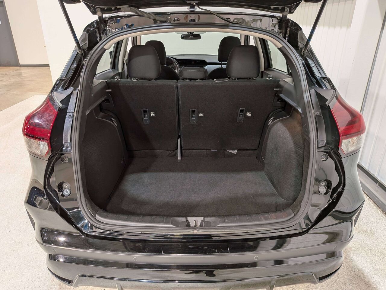 2024 Nissan Kicks SV FWD Black Val-David - photo #8