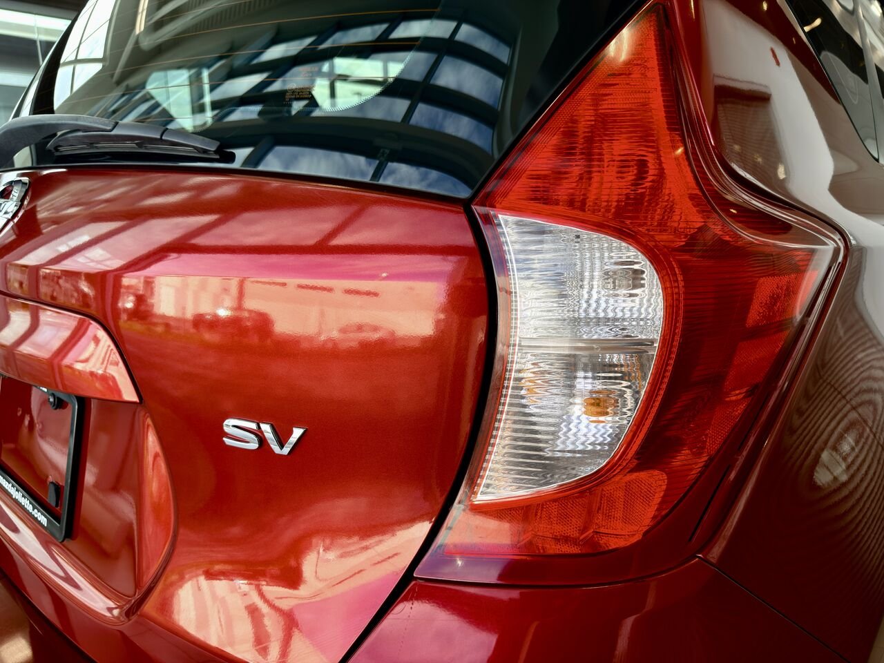 2018 Nissan Versa Note Red Notre-Dame-des-Prairies - photo #10