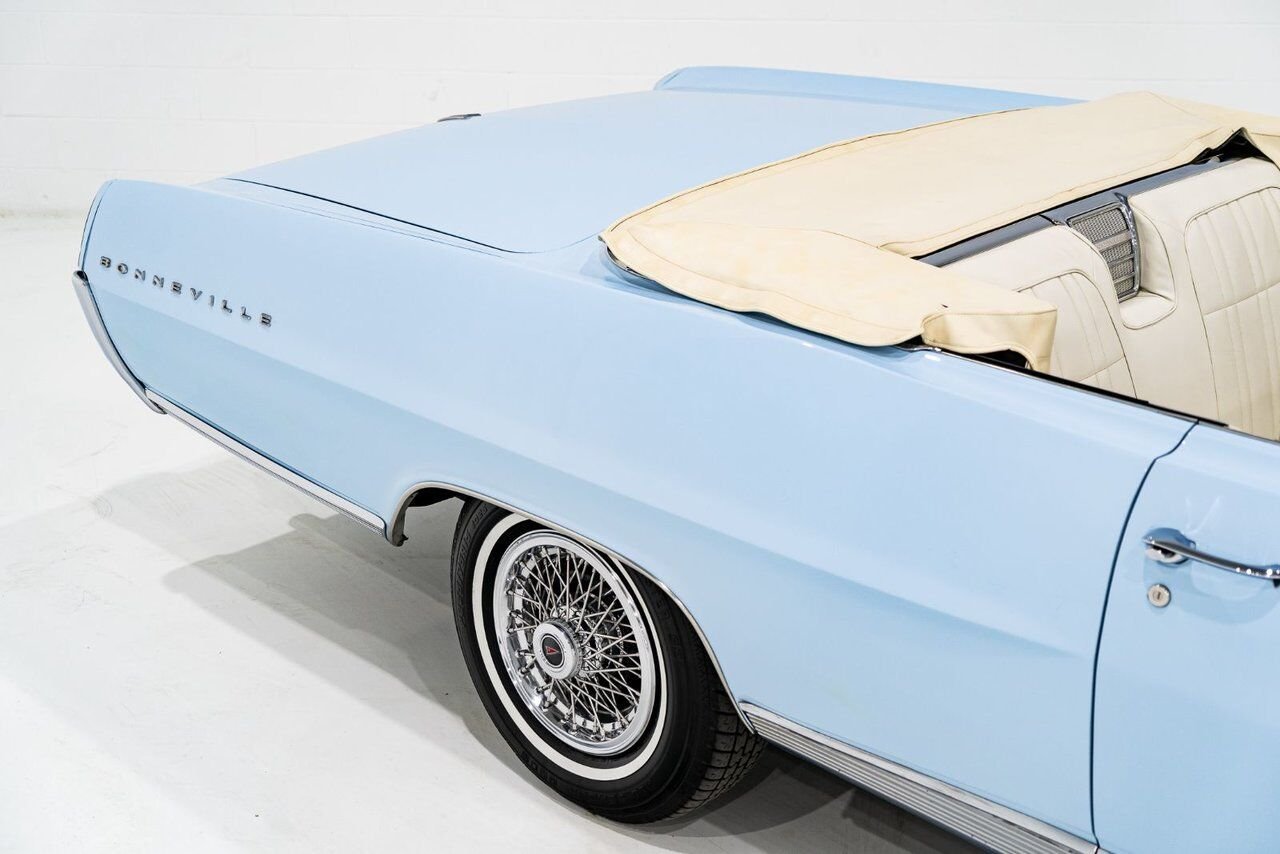 Pontiac Bonneville **PRICE IN USD** 1964 Bleu Montréal - photo #33
