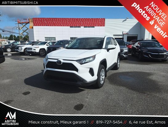 2022 Toyota RAV4 AWD LE White