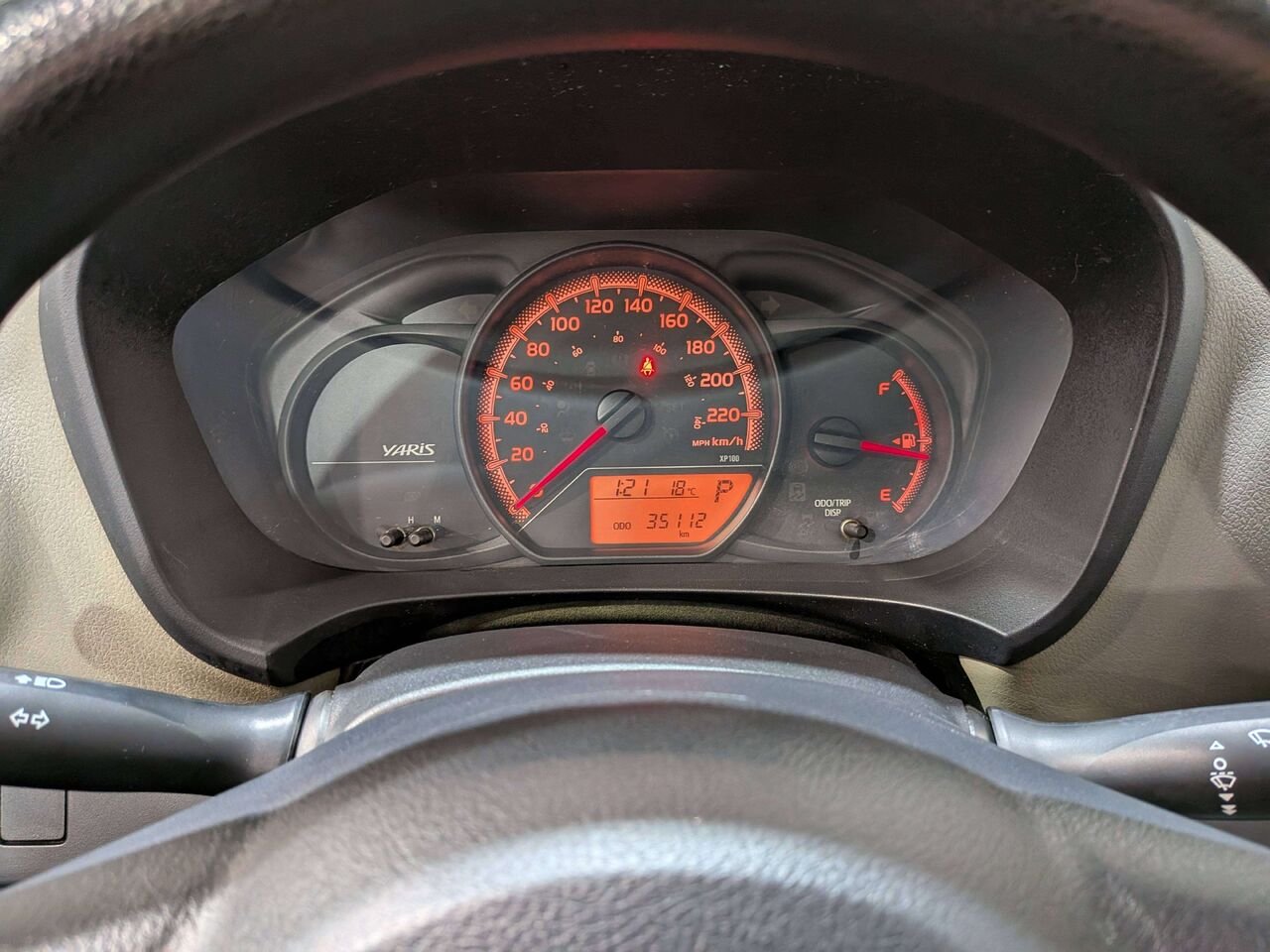 Toyota Yaris 3dr HB Auto CE 2015 Rouge Val-David - photo #13