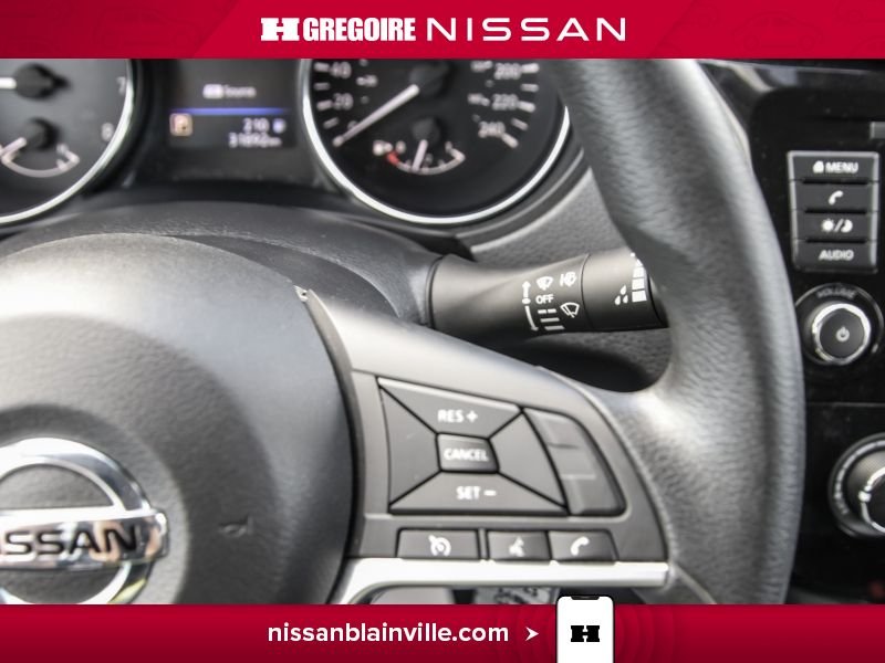 Nissan Qashqai 2023 Blanc Laval - photo #16