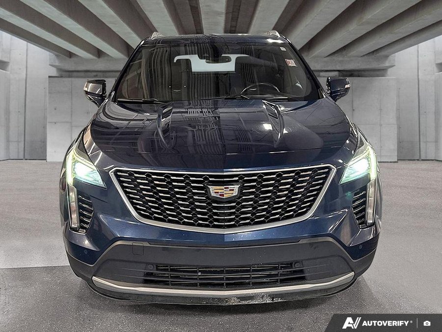 2021 Cadillac XT4 2021 Blue