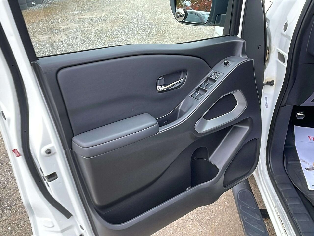 Nissan Frontier 2022 Blanc Gatineau - photo #21