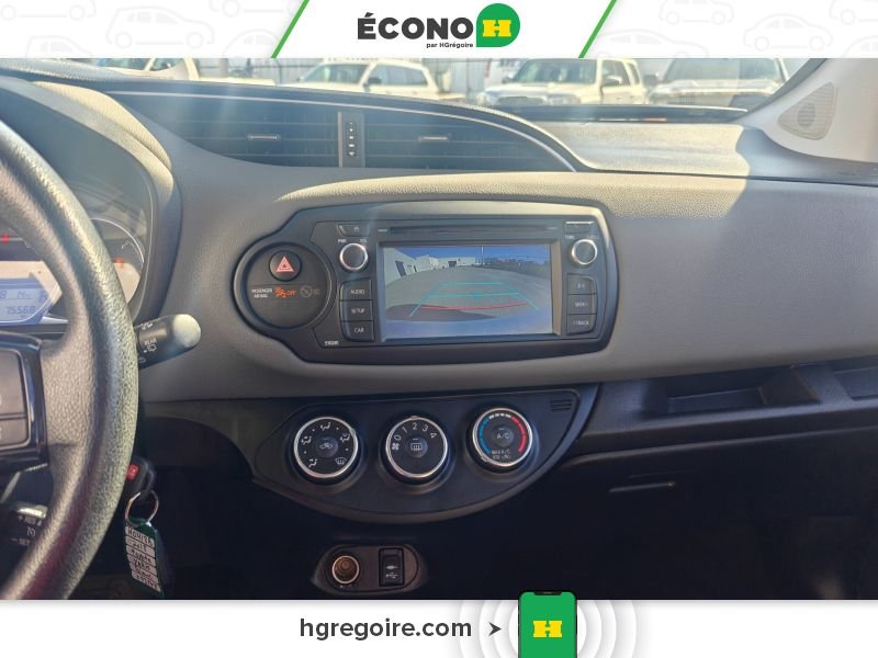 Toyota Yaris 2018 Blanc Blainville - photo #13