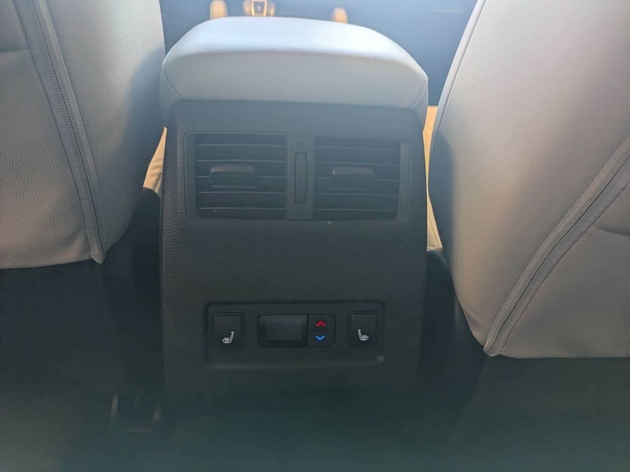 2023 Mitsubishi Outlander Grey Gatineau - photo #13