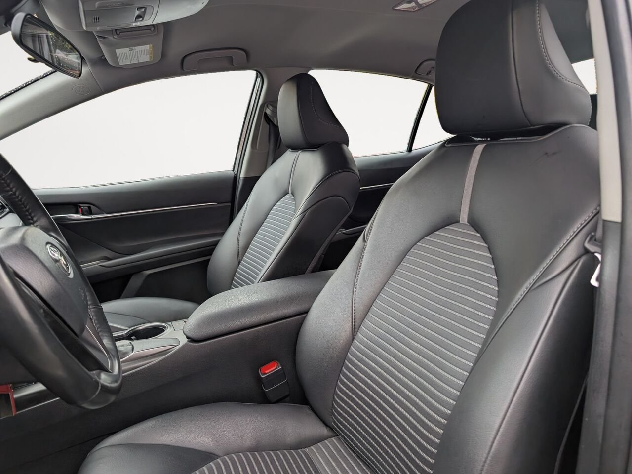 Toyota Camry SE/SIÈGES CHAUFFANTS/VOLANT CHAUFFANT/AC/BLUETOOTH/CAMERA DE RECUL 2024 Gris Sherbrooke - photo #6