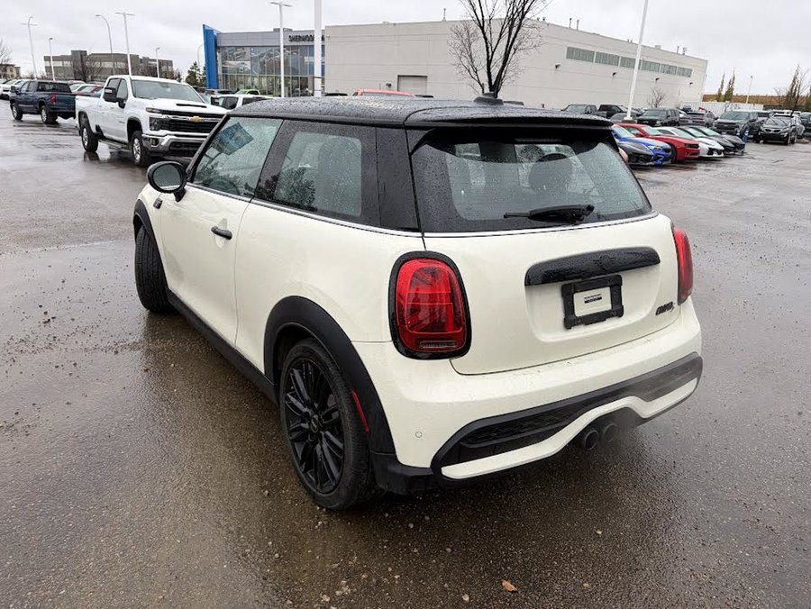 2023 MINI 3 Door Cooper S 2.0L | Leather | Sunroof Nanuq White Metallic