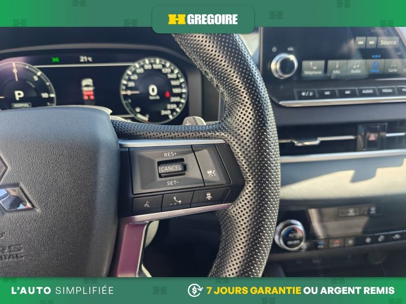 2024 Mitsubishi Outlander White Saint-Eustache - photo #16