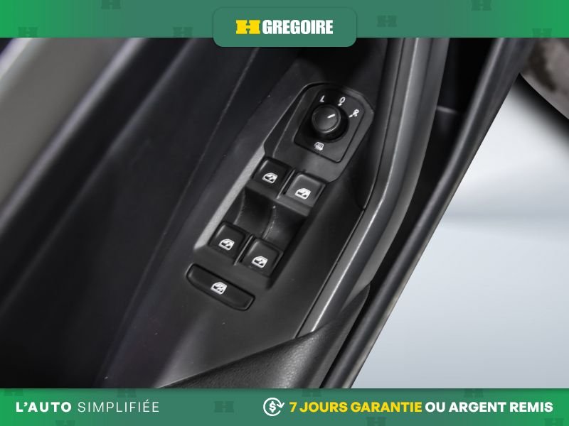 Volkswagen Jetta 2019 Gris Blainville - photo #18