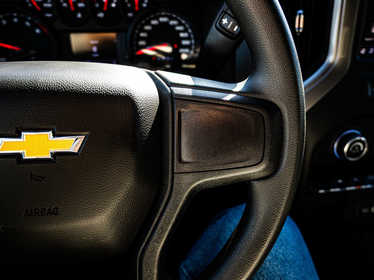 2024 Chevrolet Silverado 1500 4WD Crew Cab 147 Custom Grey Sherwood Park - photo #22
