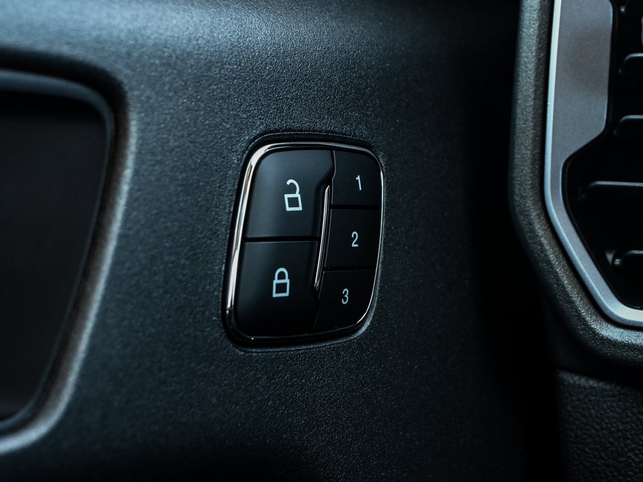 2025 Ford Bronco Sport Outer Banks 4x4 Black Sherwood Park - photo #20