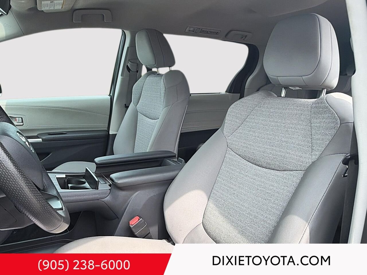 2024 Toyota Sienna LE AWD HYBRID / CLEAN CARFAX / 8 SEATS / HEATED SEATS / ALLOY WHEELS / CARPLAY AND ANDROID AUTO Black Mississauga - photo #8