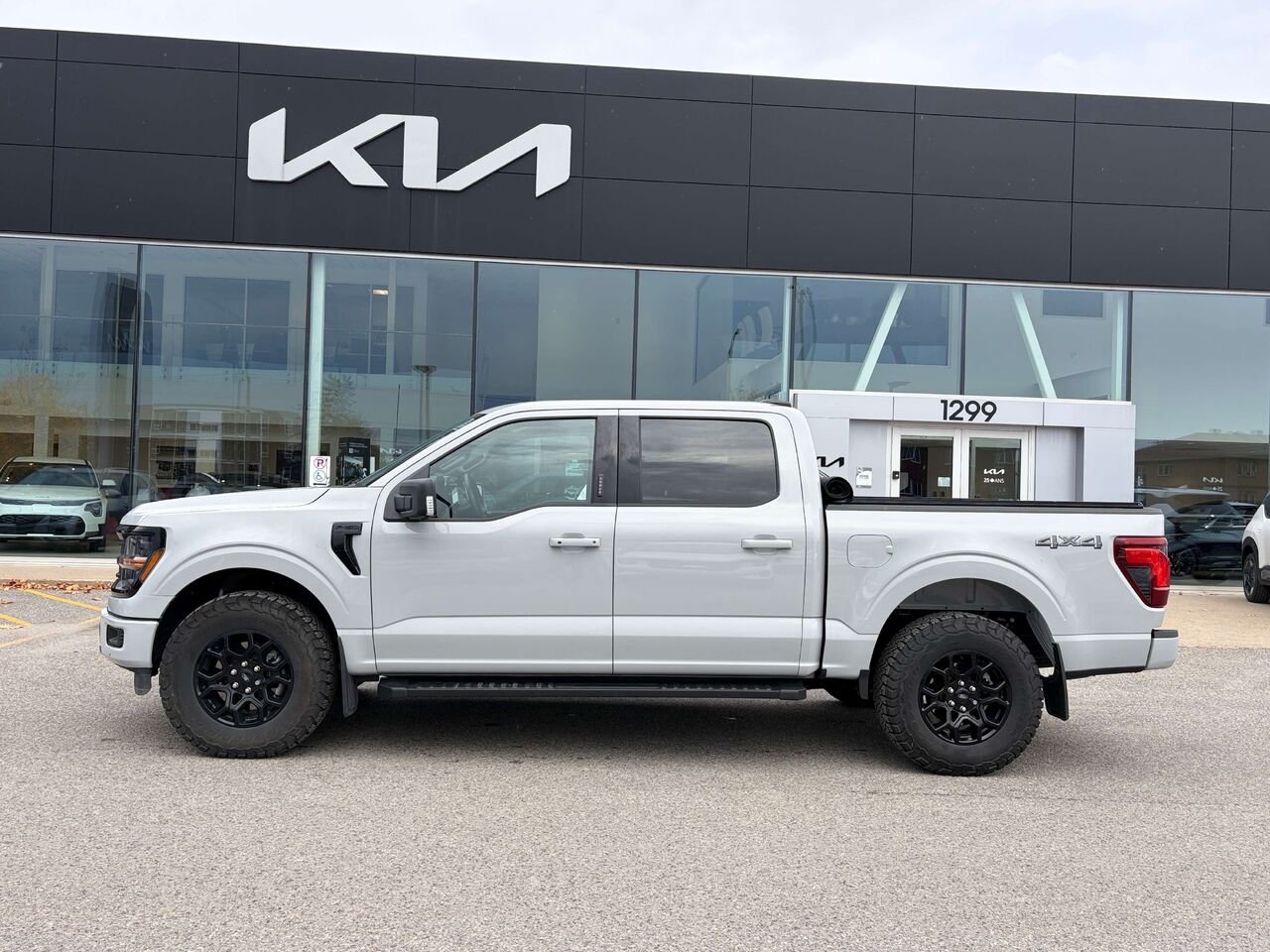 2024 Ford F-150 Grey Gatineau - photo #2