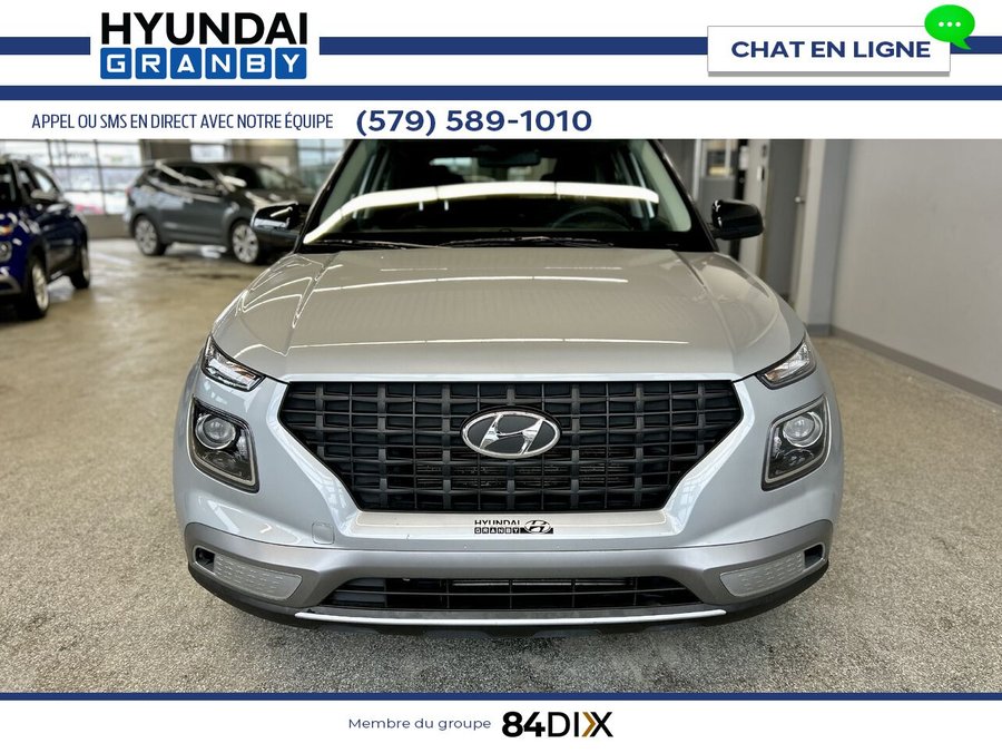 Hyundai Venue Essential 2023 Gris