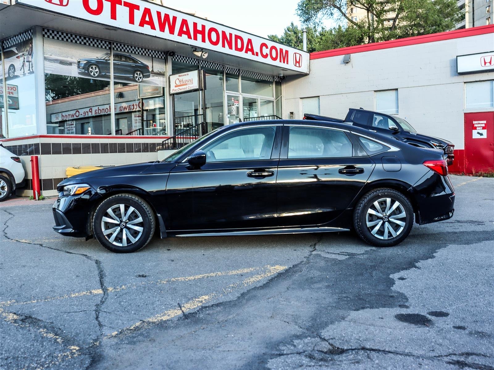 2024 Honda Civic Sedan LX-B Ottawa & Gatineau - photo #4
