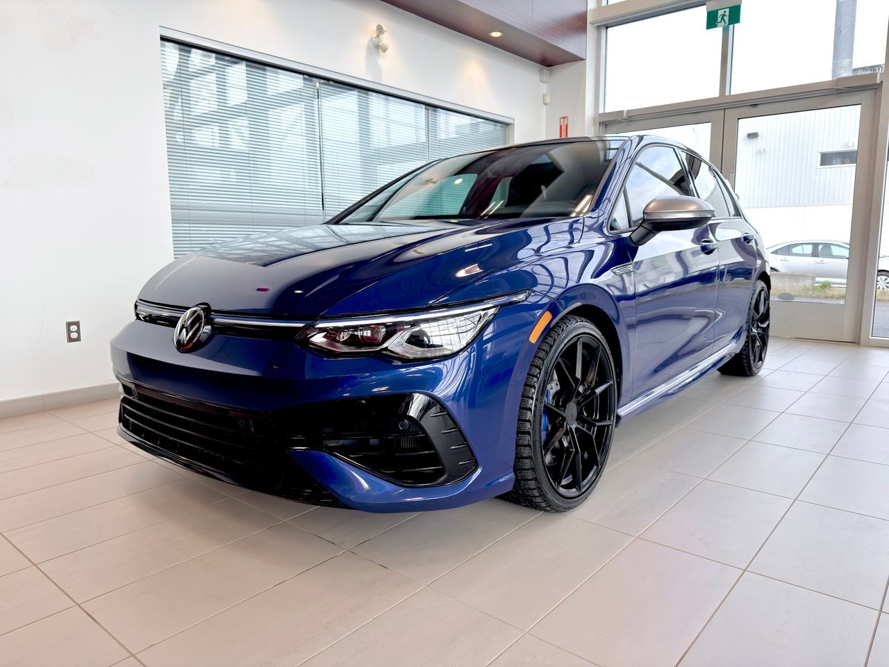 2024 Volkswagen Golf R Blue Notre-Dame-des-Prairies - photo #2