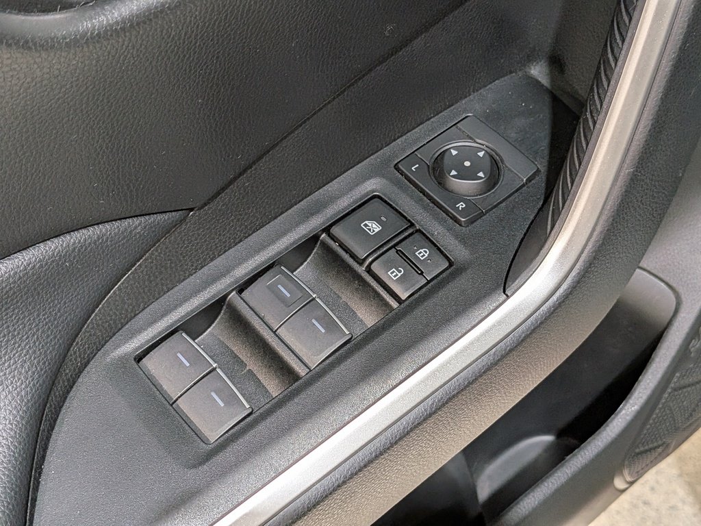 Toyota RAV4 XLE AWD 2024 Gris Val-David - photo #33