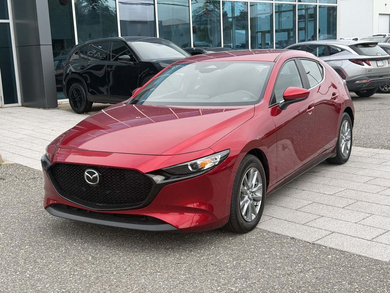 Mazda Mazda3 Sport 2025 Rouge Ste-Marie - photo #1