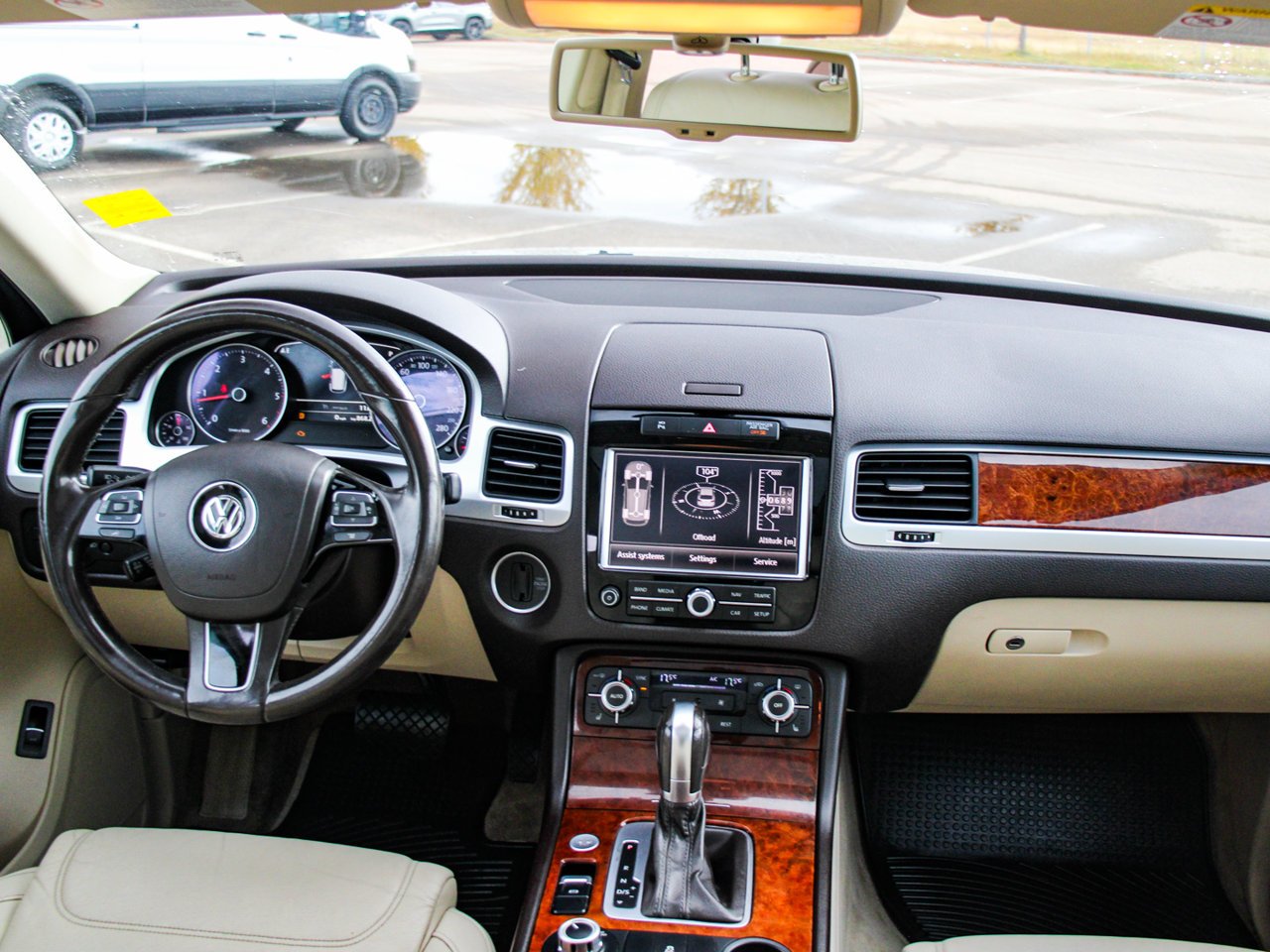 2014 Volkswagen Touareg 4dr TDI Execline Brown Sherwood Park - photo #32