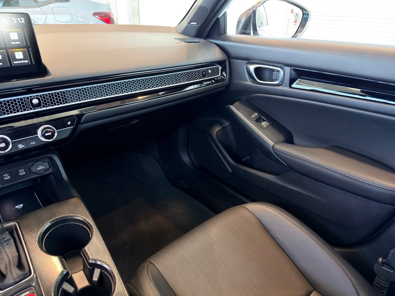 2025 Honda Civic Sedan Hybrid White Notre-Dame-des-Prairies - photo #20