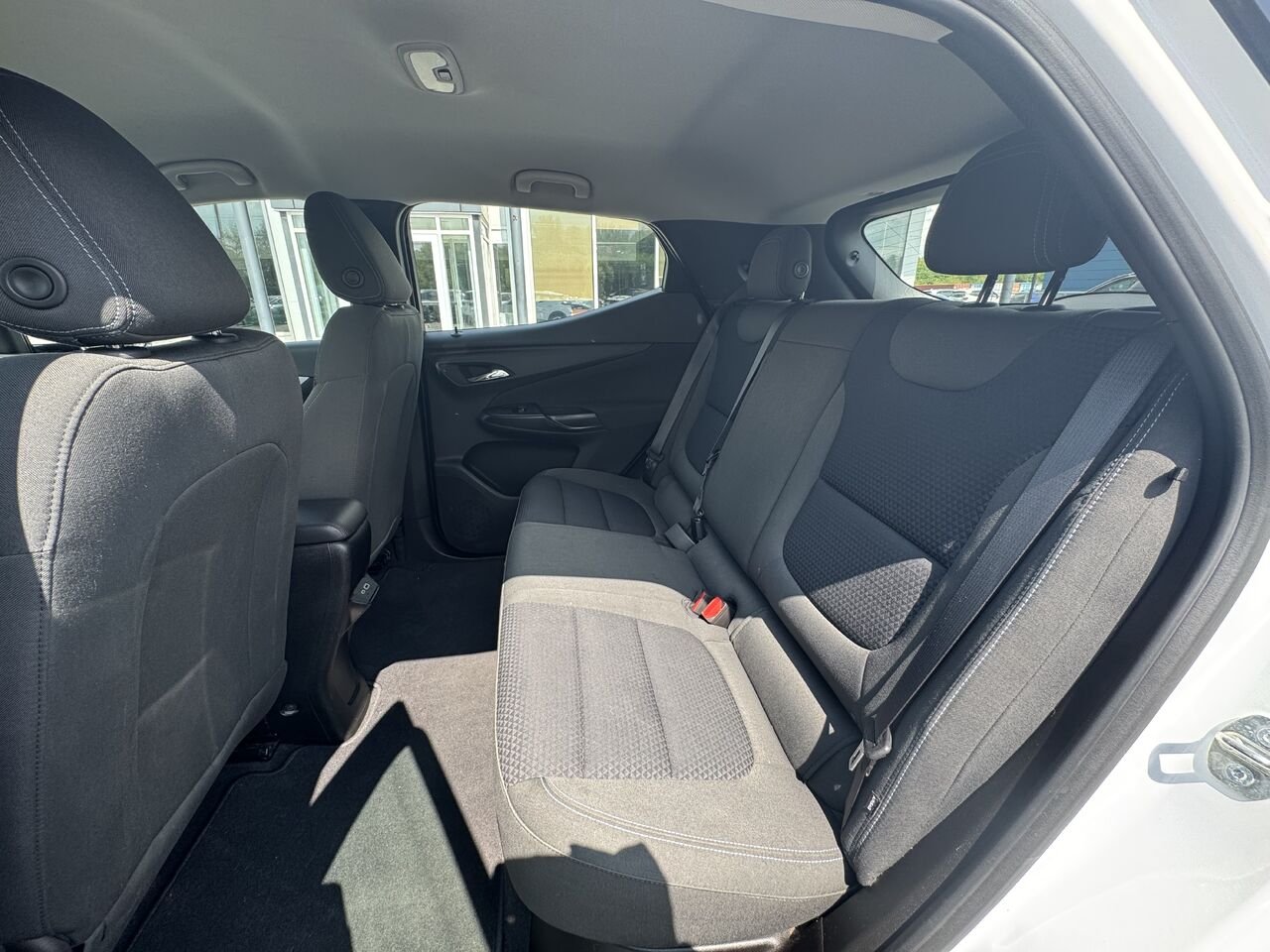 2023 Chevrolet Bolt EUV LT White Granby - photo #11