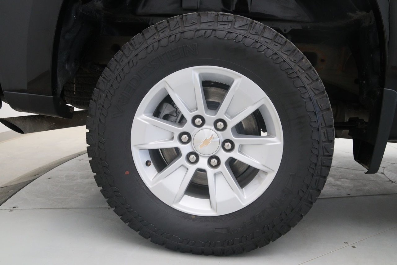 2025 Chevrolet Silverado 1500 LT Black Baie-Comeau - photo #15