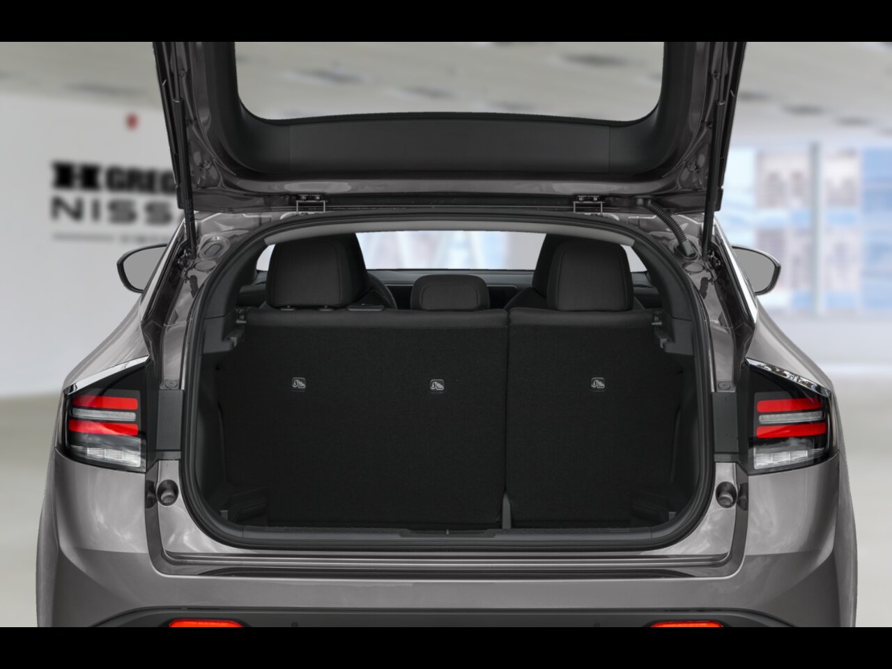 2027 Nissan LEAF Black Diamond Pearl Laval - photo #8