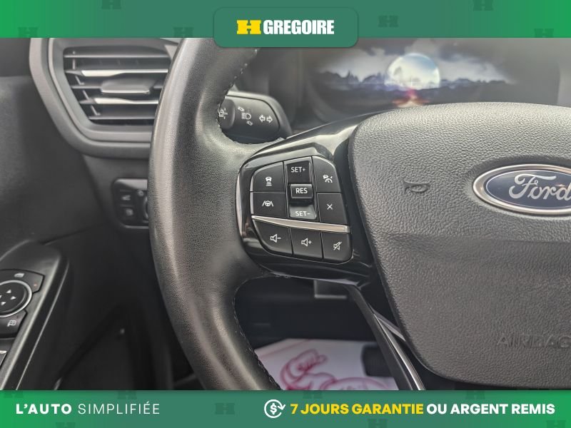 2022 Ford Escape Grey Laval - photo #13