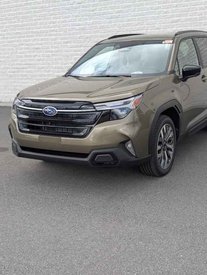 SUBARU Forester PREMIER HYBRIDE 2026 Vert automne métallisé Saint-Hyacinthe - photo #0