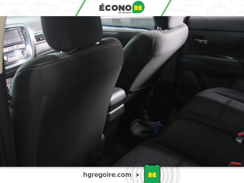 Mitsubishi Outlander 821724 | SE A/C TOIT GR ELECT MAGS 7 PASSAGERS 2017 Blanc Laval - photo #18