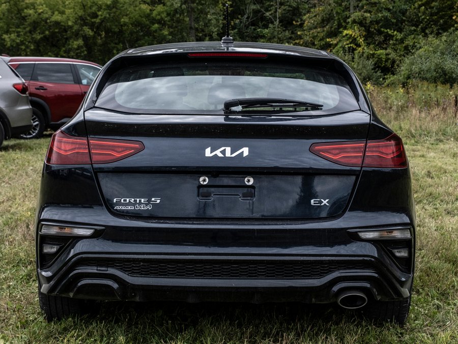 2023 Kia Forte5 EX IVT Grey