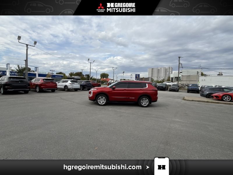 2022 Mitsubishi Outlander Red Blainville - photo #5