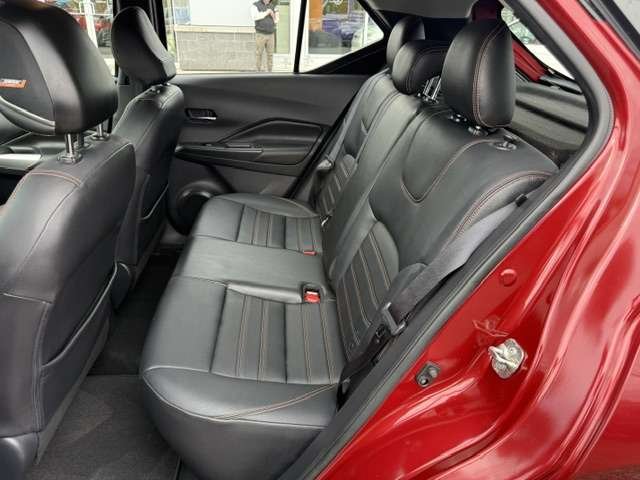 2019 Nissan Kicks Red Saint-Basile-le-Grand - photo #13