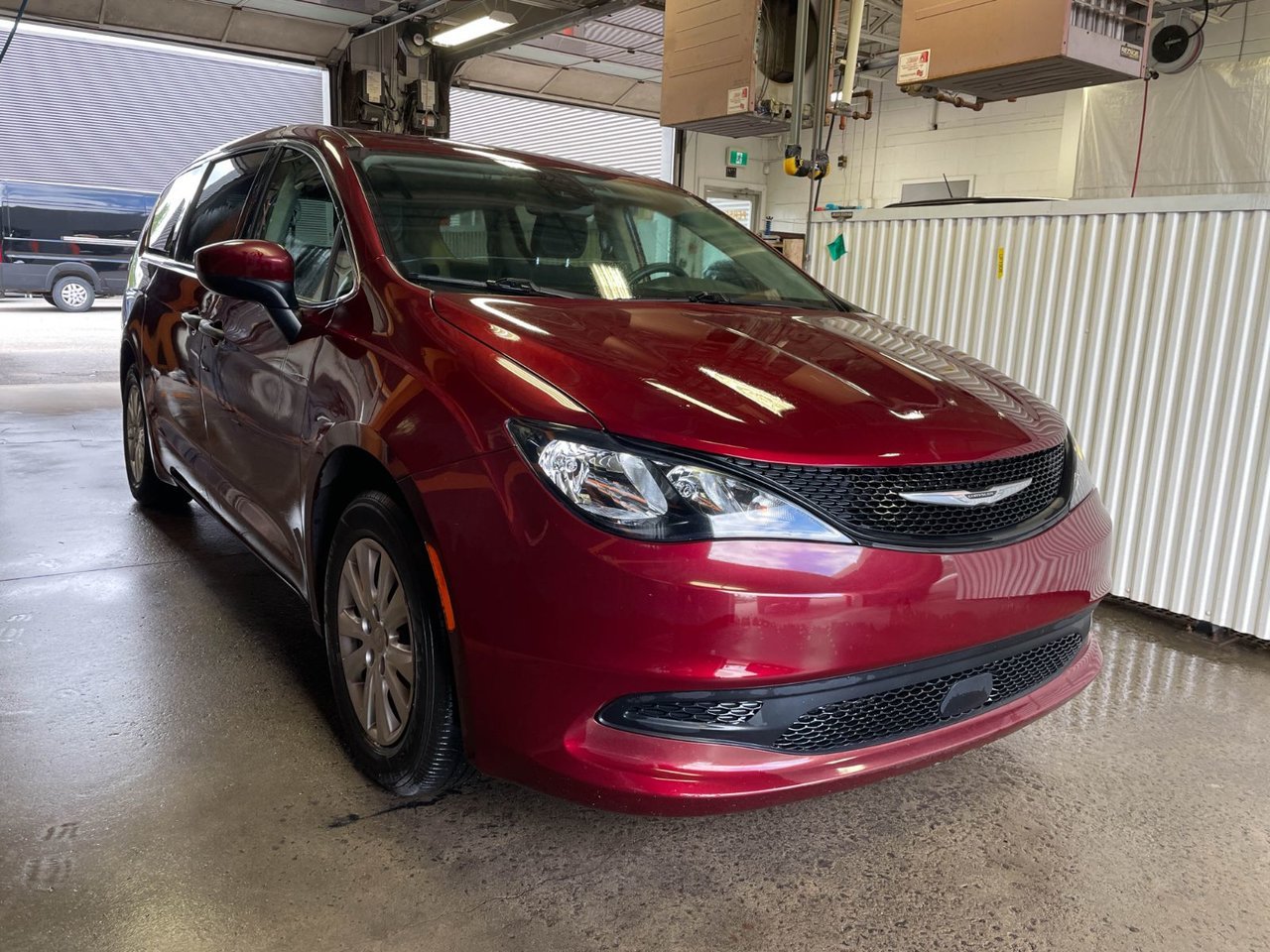 Chrysler Grand Caravan SE *CARPLAY* SAFETYTEC BLUETOOTH ALERTES 8 PLACES 2021 Rouge Saint-Jérôme - photo #8
