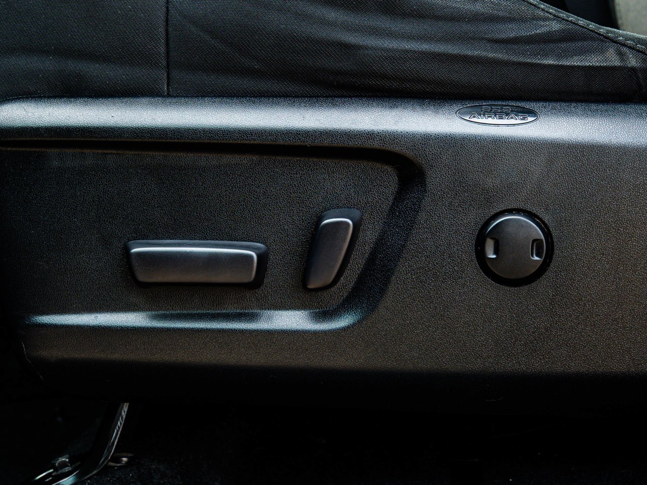 2019 Toyota Tundra 4x4 Crewmax SR5 Plus 5.7L Blue Sherwood Park - photo #19