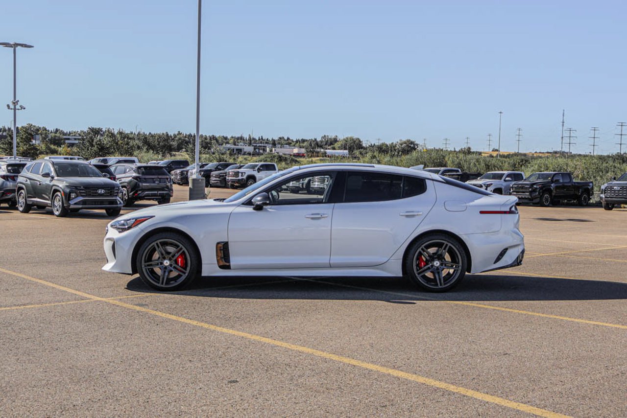 2018 Kia Stinger GT Limited AWD White Sherwood Park - photo #5