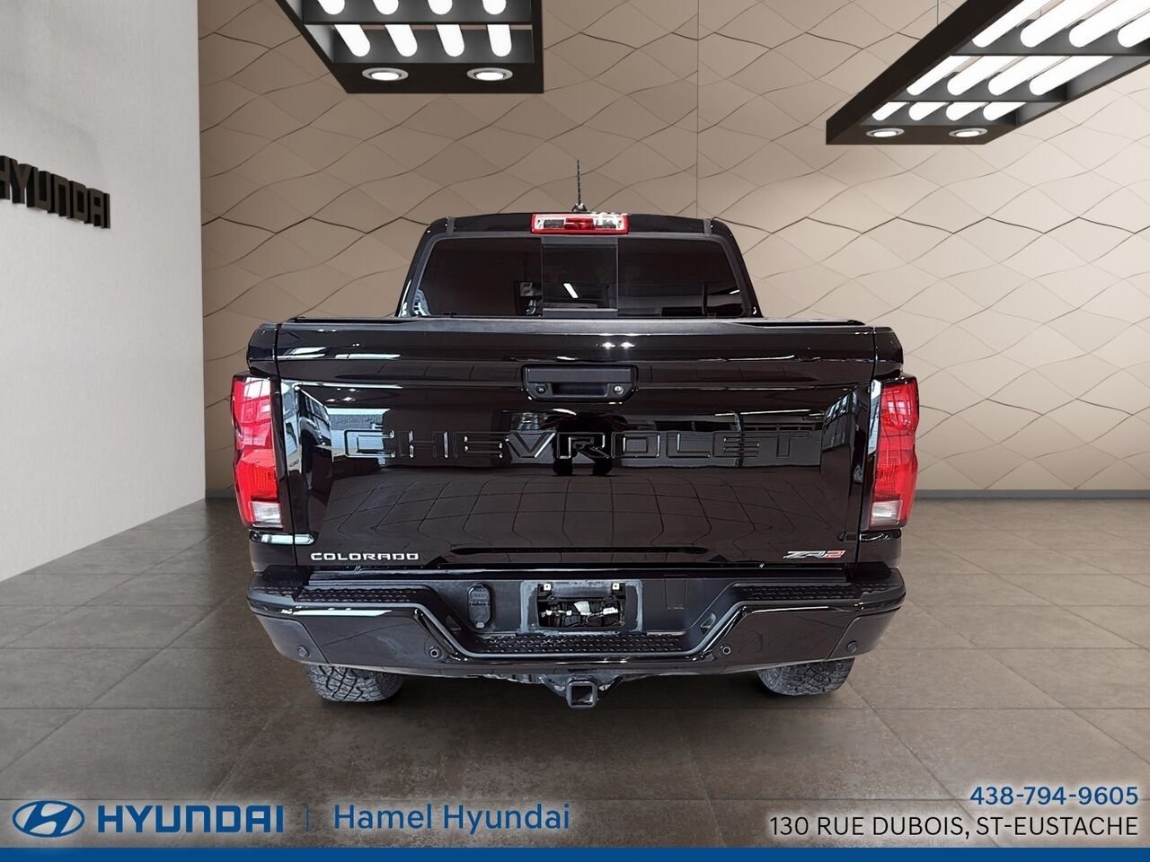 2024 Chevrolet Colorado Black Saint-Eustache - photo #3